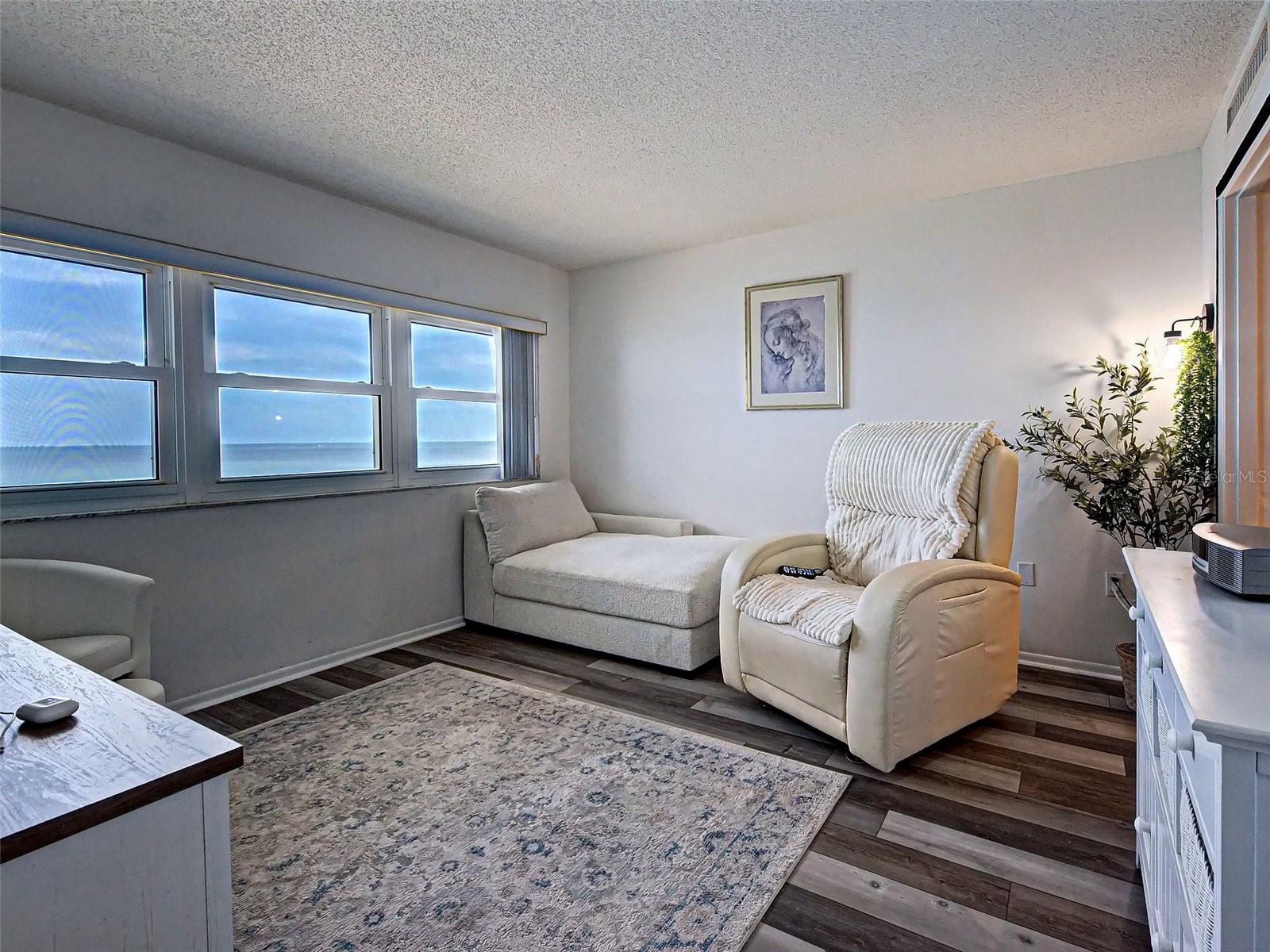 VENICE SANDS - Residential