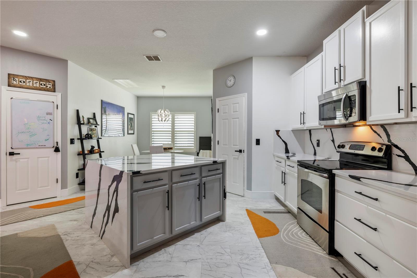 CARRIAGE POINTE A-I & L - Residential