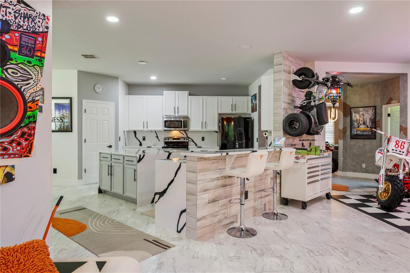 CARRIAGE POINTE A-I & L - Residential