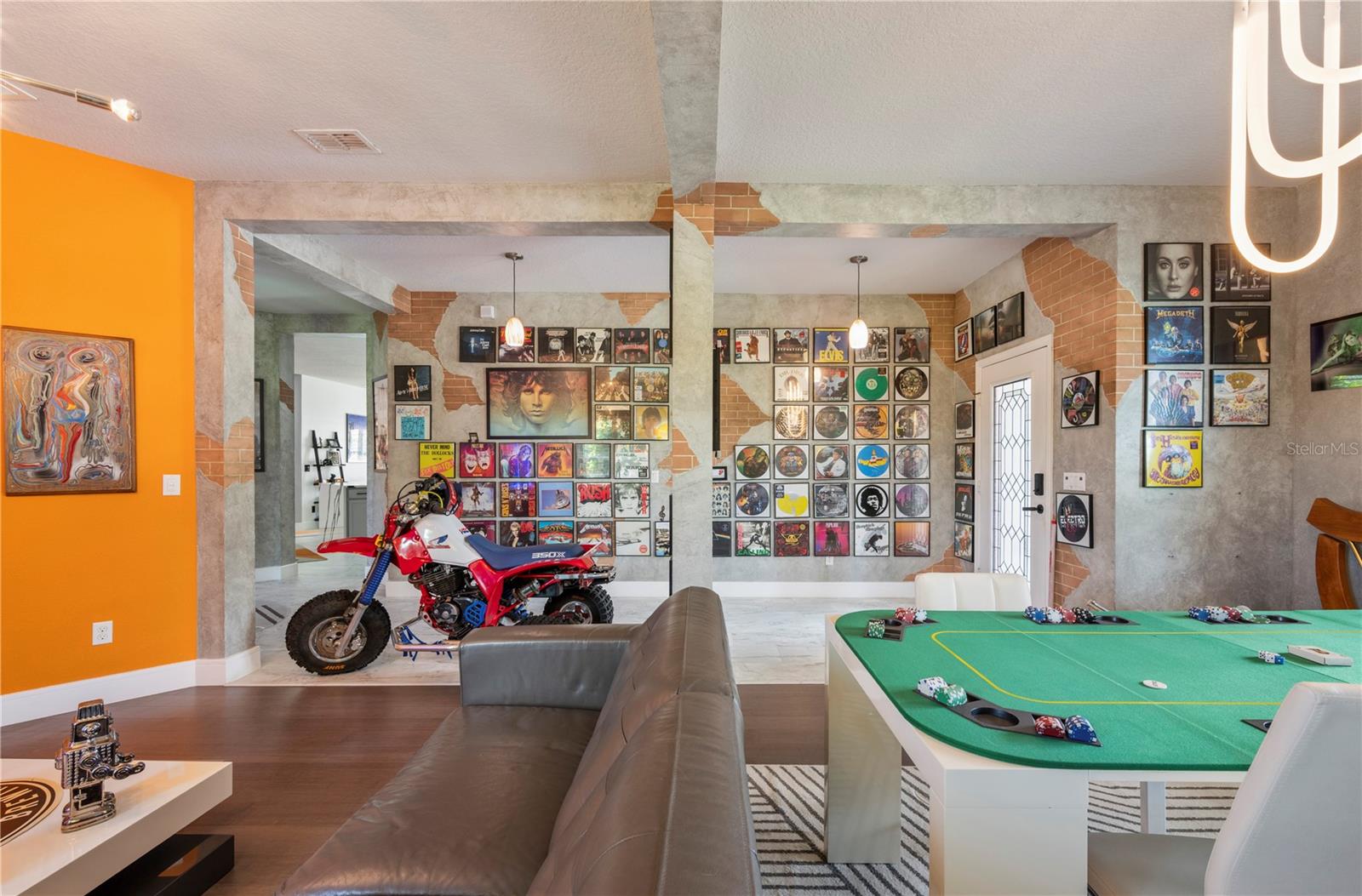 CARRIAGE POINTE A-I & L - Residential