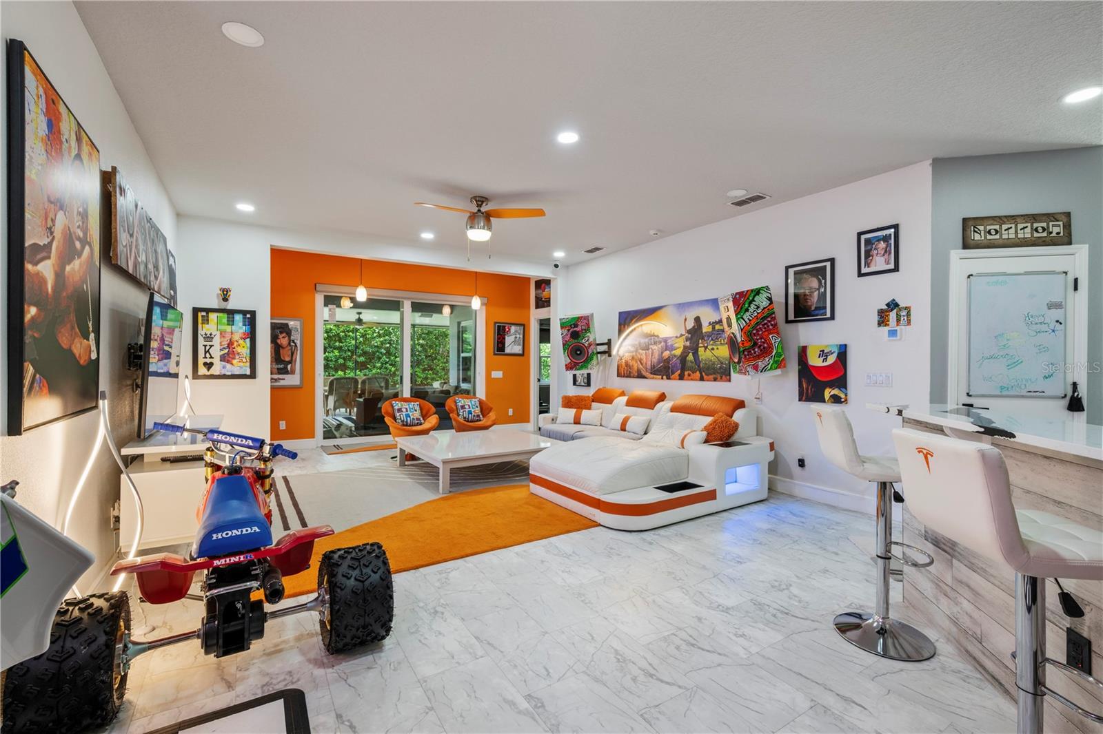 CARRIAGE POINTE A-I & L - Residential
