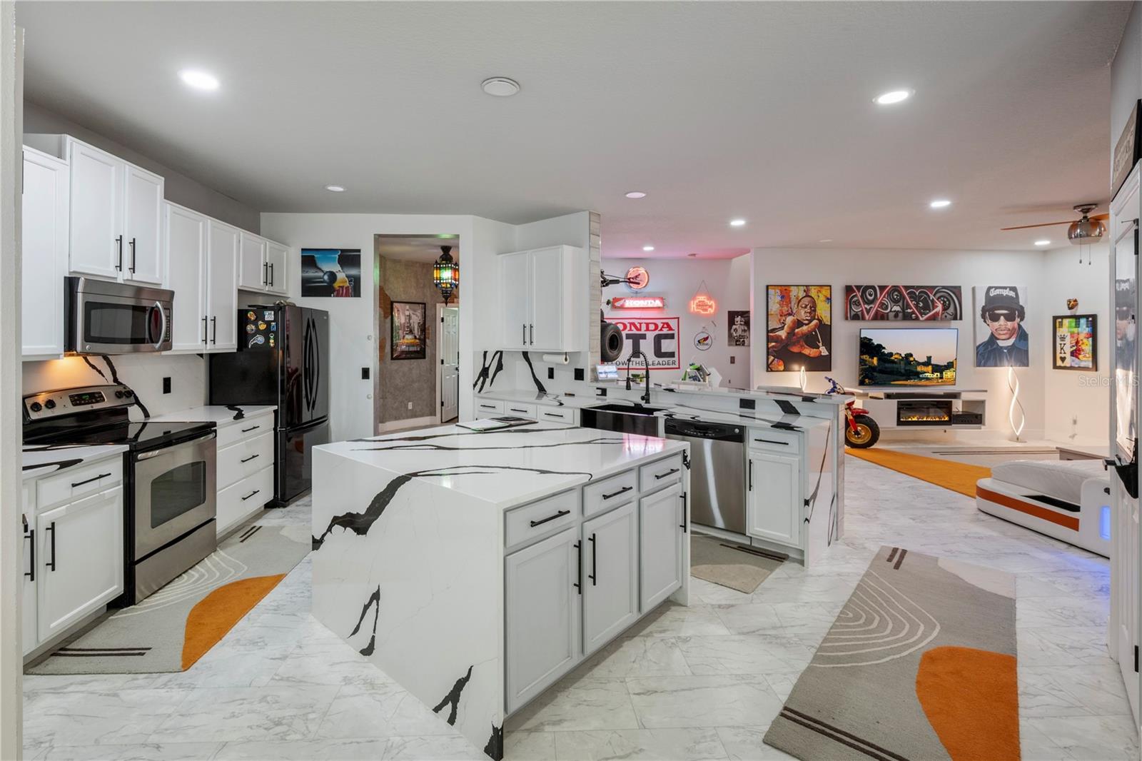 CARRIAGE POINTE A-I & L - Residential