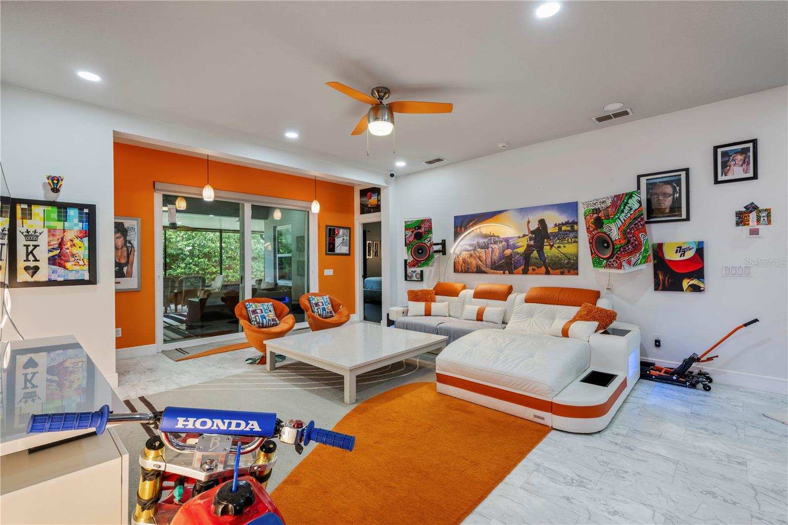 CARRIAGE POINTE A-I & L - Residential