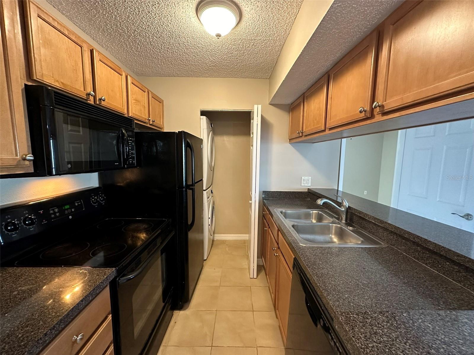 PARK LAKE AT PARSONS A CONDOMI - Residential