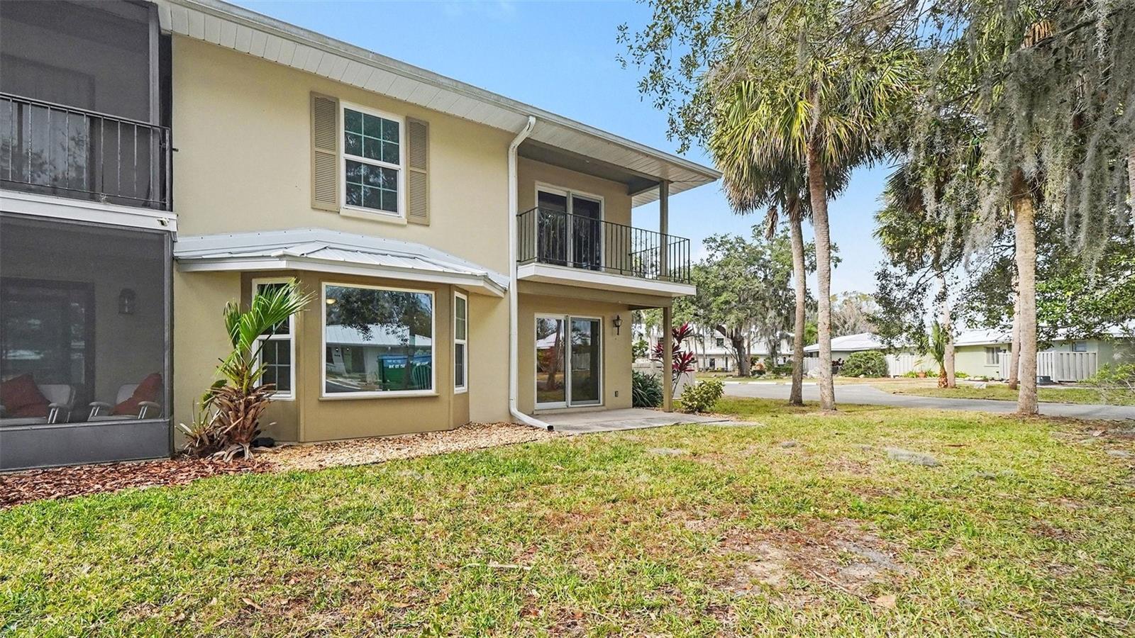 BAY VILLA CONDO - Residential