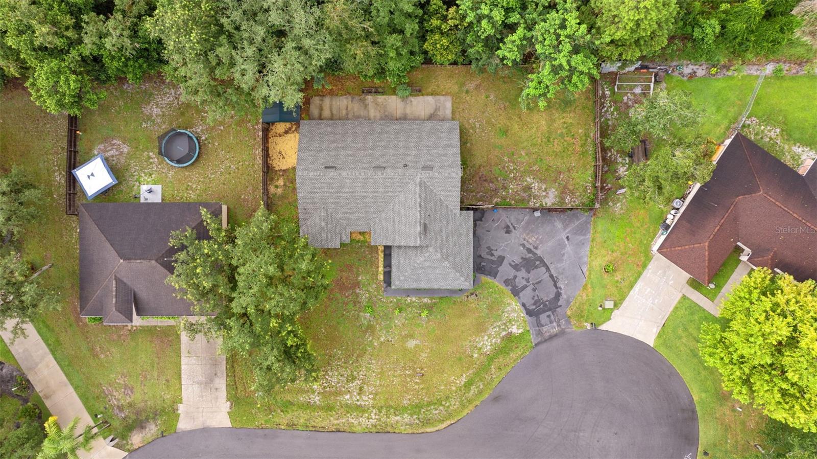 LAKE THOMAS WOODS SEVENTH ADD - Residential