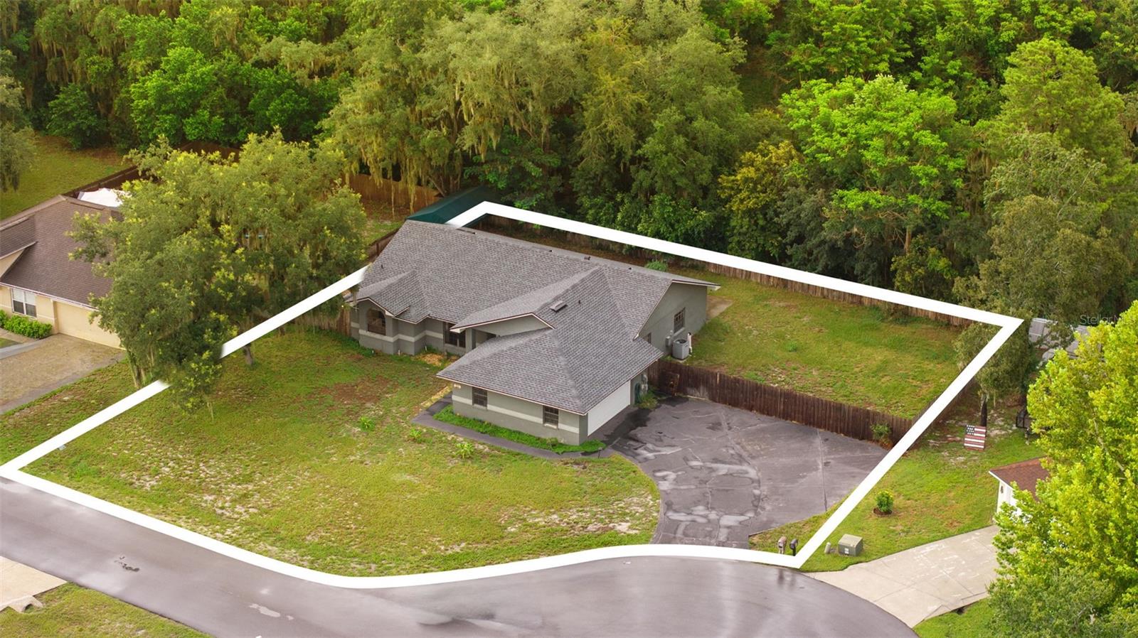 LAKE THOMAS WOODS SEVENTH ADD - Residential