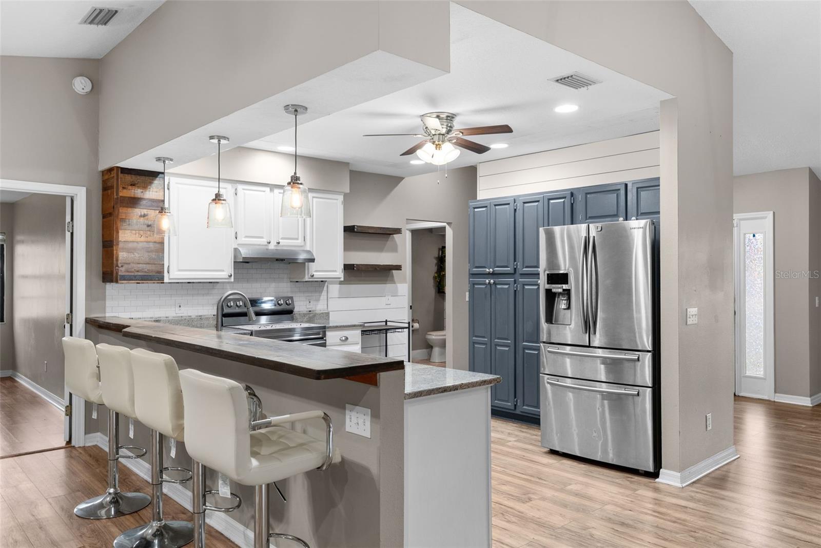 LAKE THOMAS WOODS SEVENTH ADD - Residential