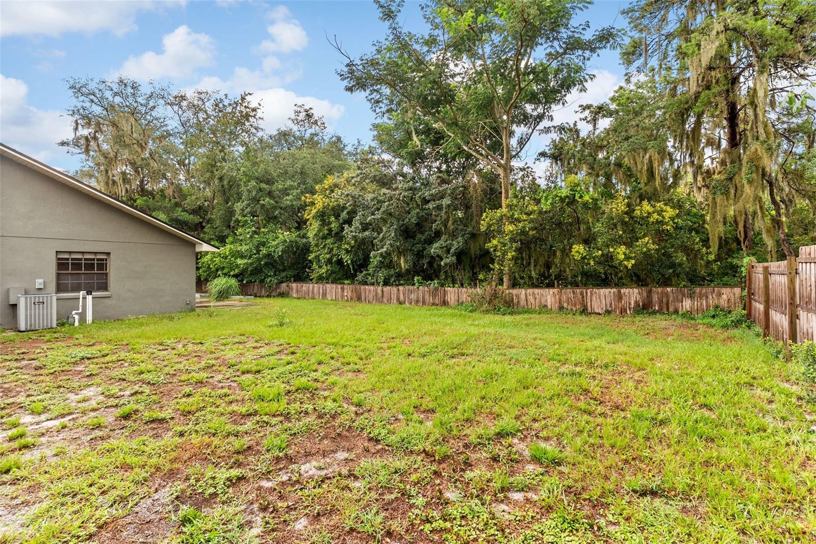 LAKE THOMAS WOODS SEVENTH ADD - Residential