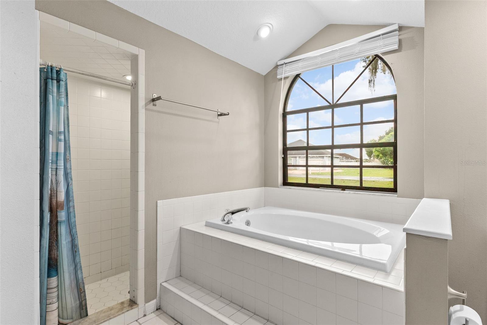 LAKE THOMAS WOODS SEVENTH ADD - Residential