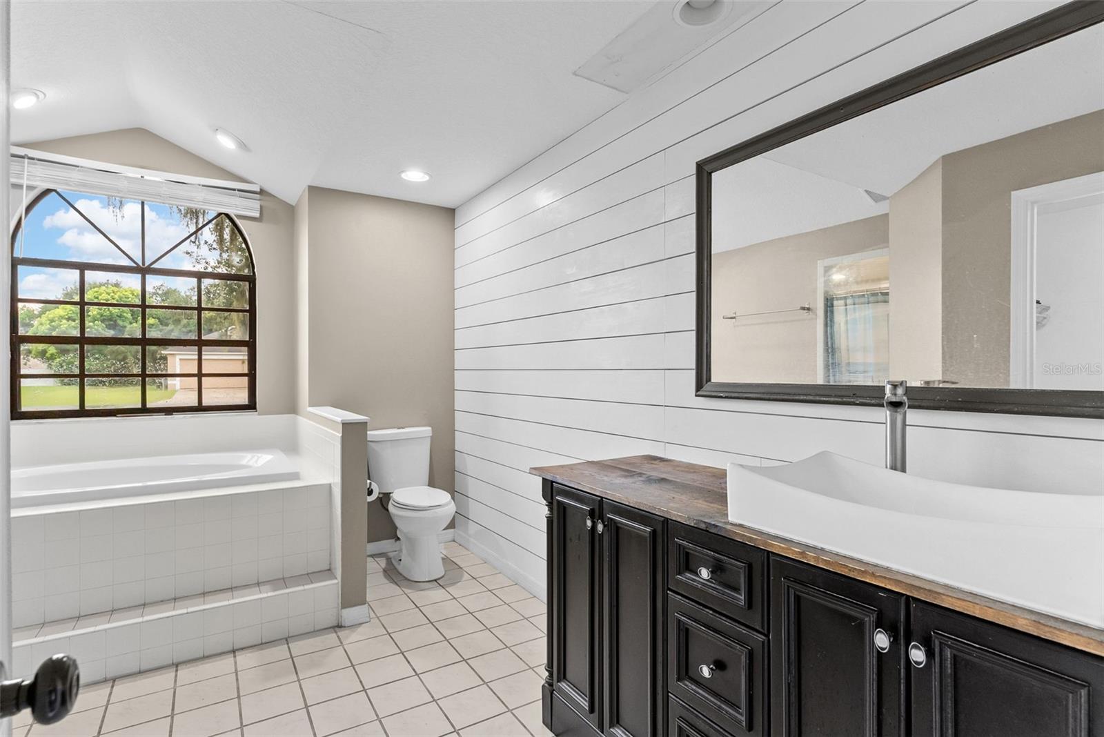 LAKE THOMAS WOODS SEVENTH ADD - Residential