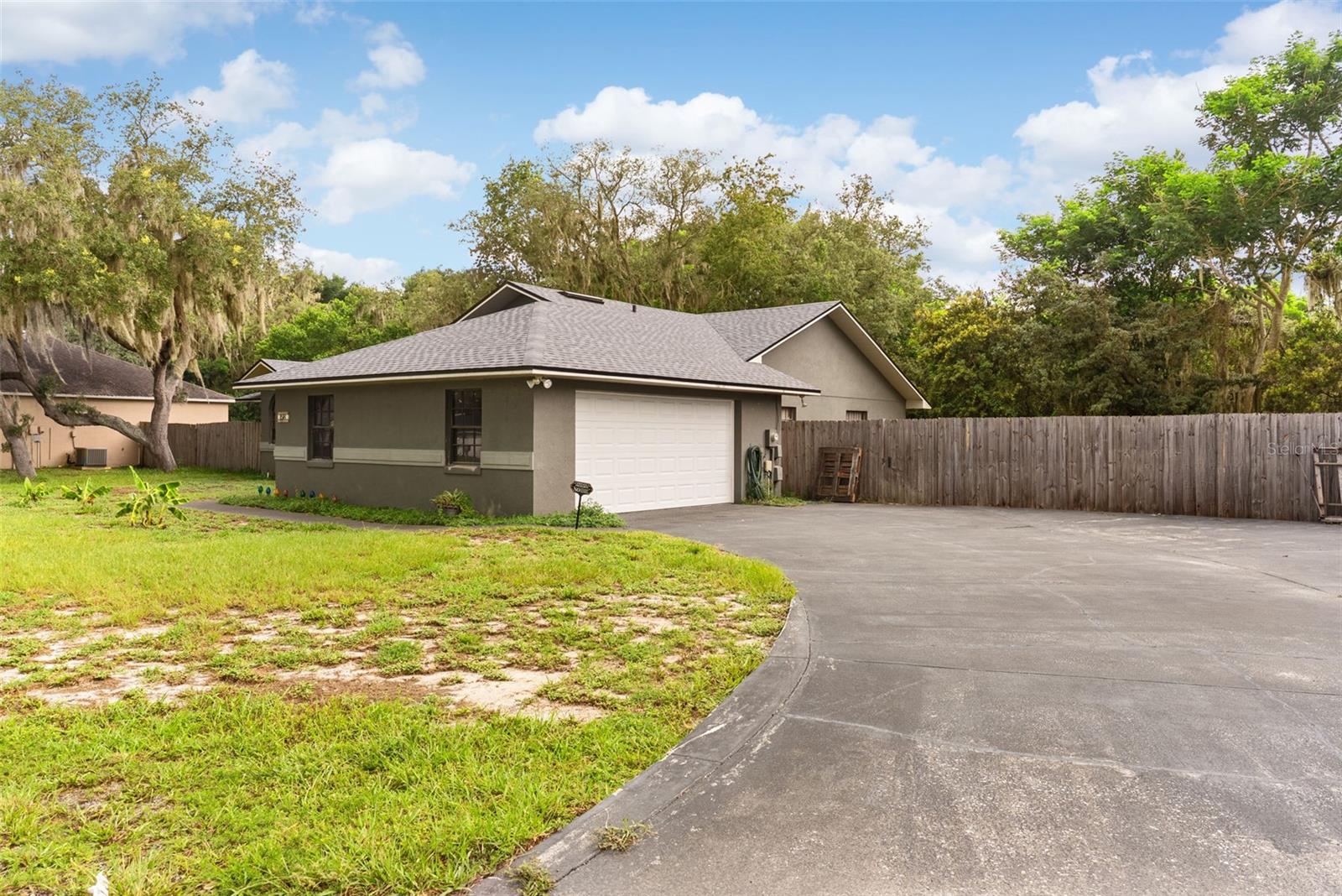 LAKE THOMAS WOODS SEVENTH ADD - Residential