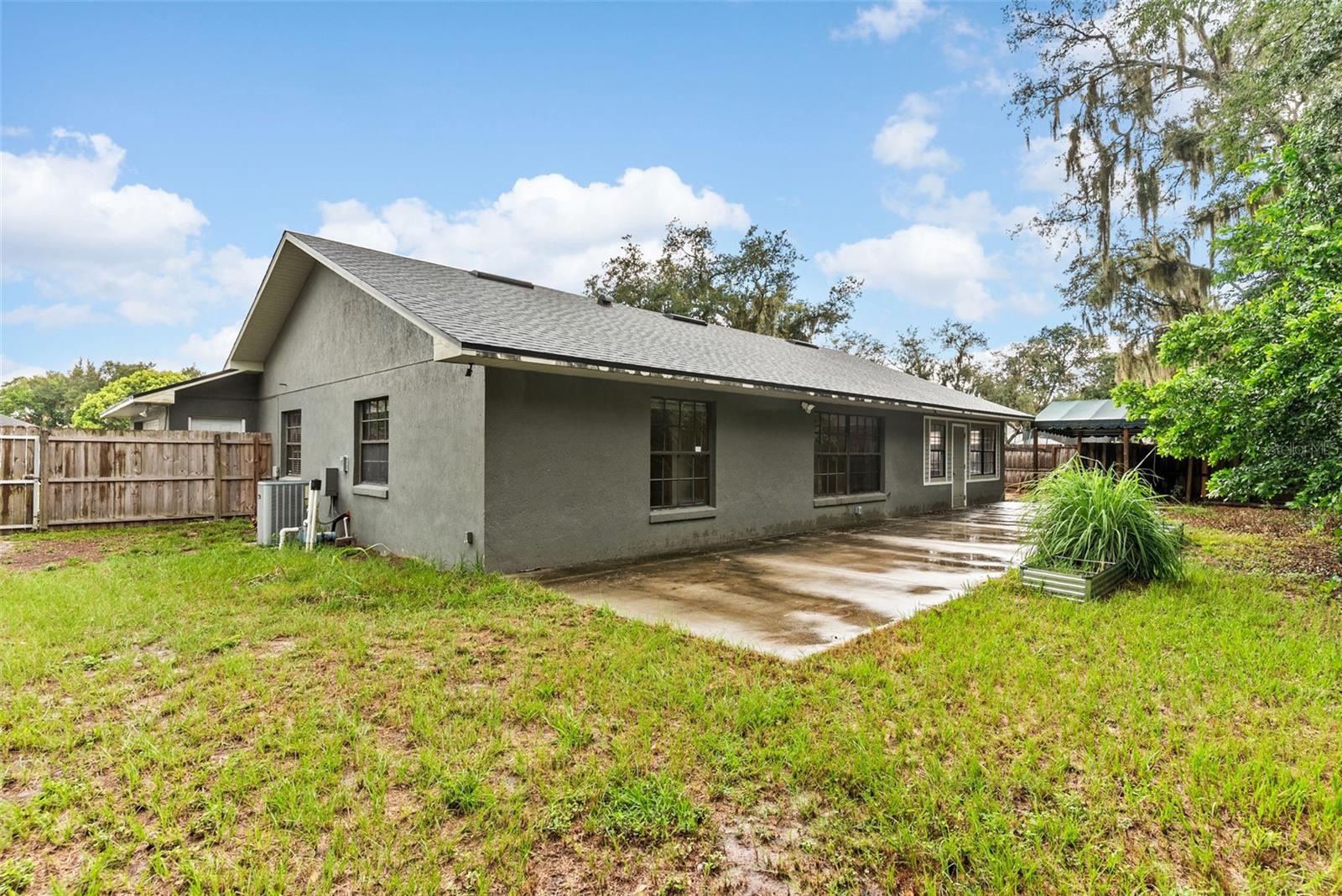 LAKE THOMAS WOODS SEVENTH ADD - Residential