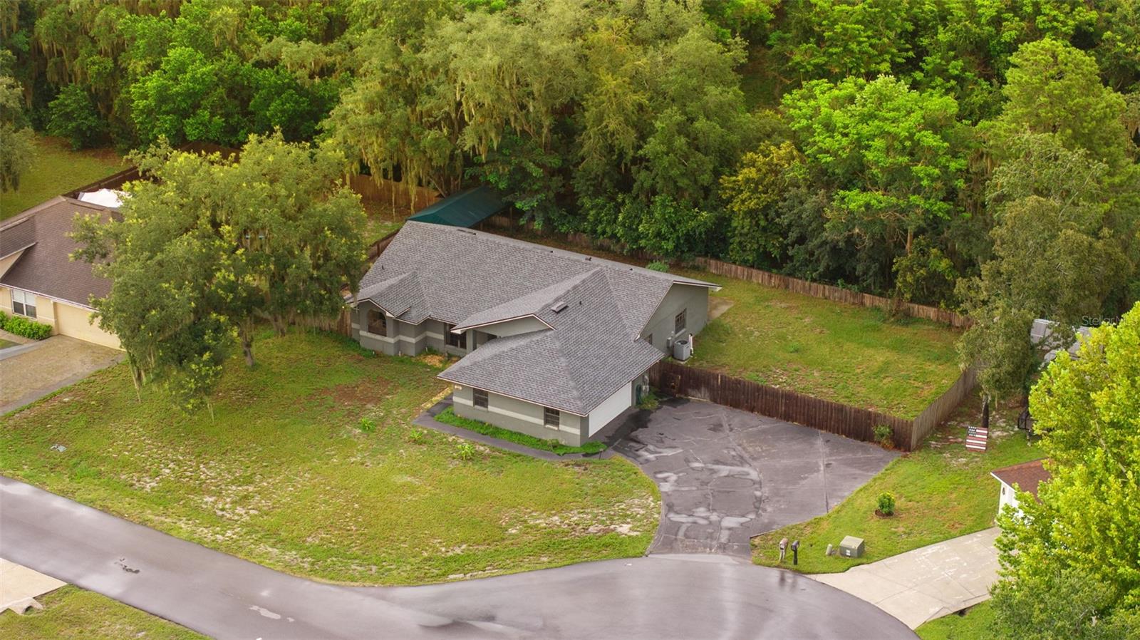LAKE THOMAS WOODS SEVENTH ADD - Residential