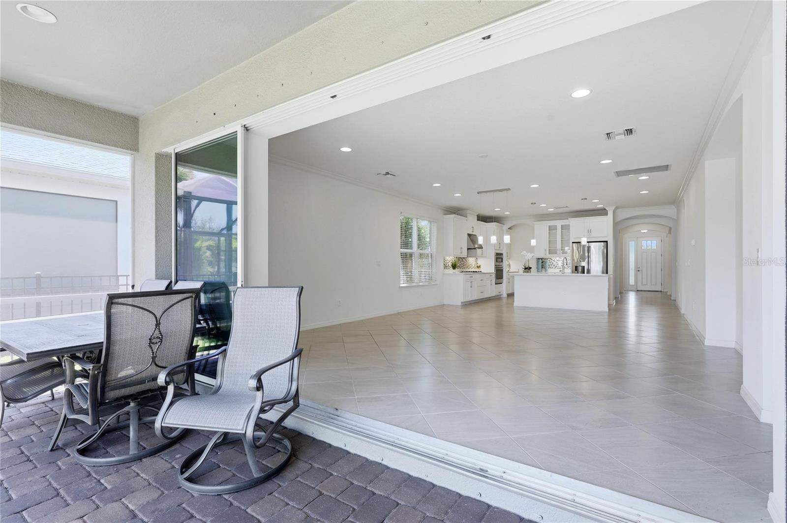 ARBOR LAKES - Residential