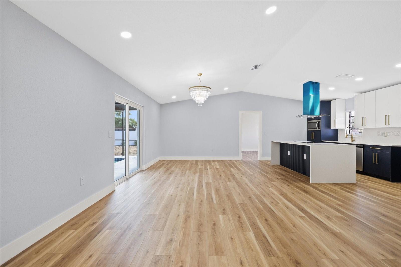 SPRING HILL - Residential