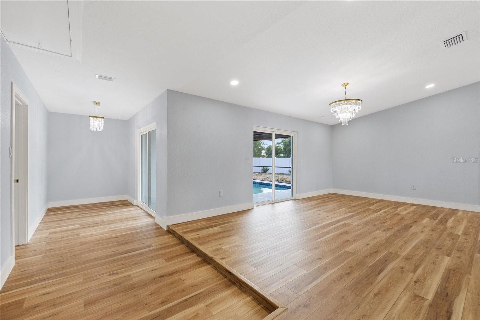 SPRING HILL - Residential