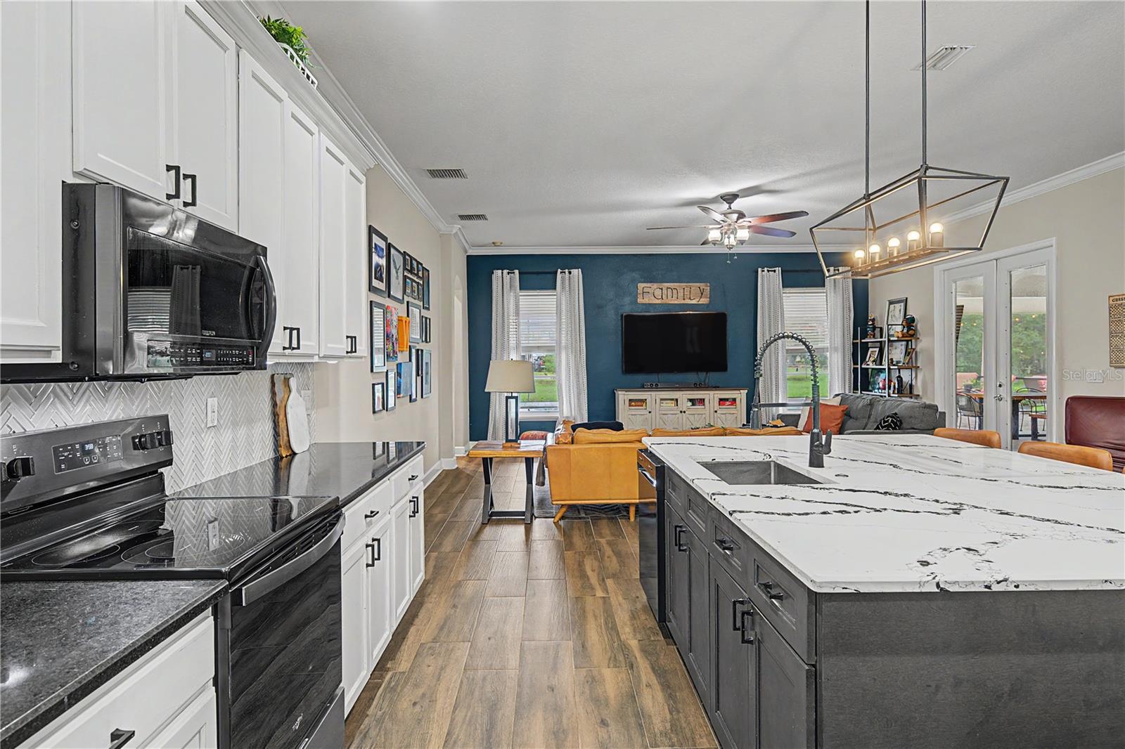 DOVER GROVES - Residential