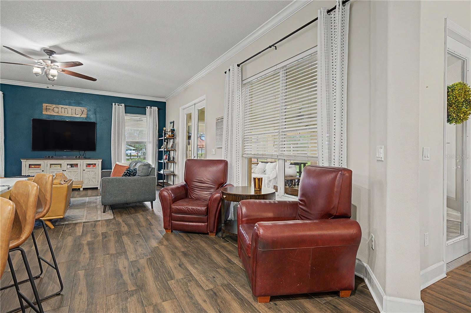 DOVER GROVES - Residential