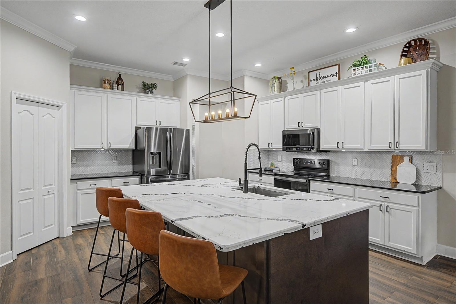 DOVER GROVES - Residential
