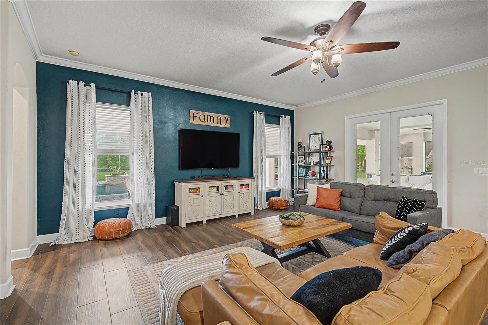 DOVER GROVES - Residential