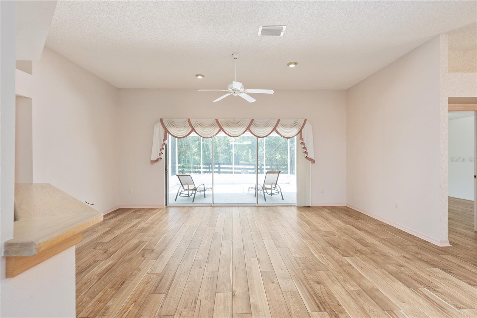VILLAGES LADY LAKE UNIT 24 - Residential
