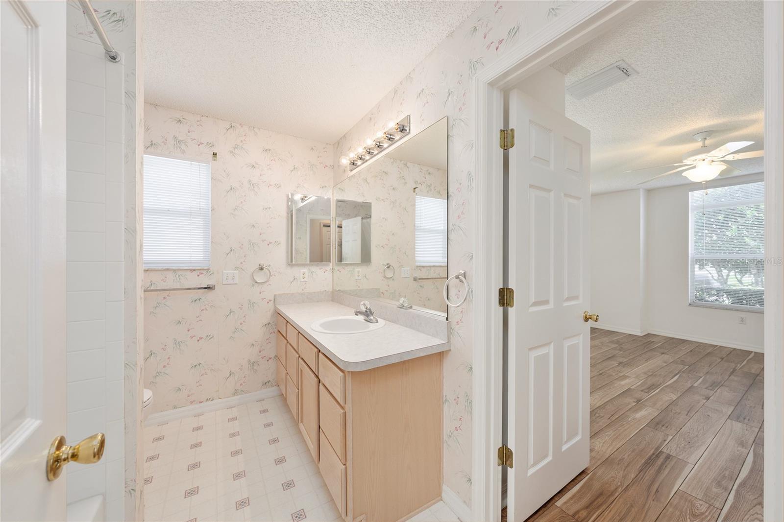 VILLAGES LADY LAKE UNIT 24 - Residential