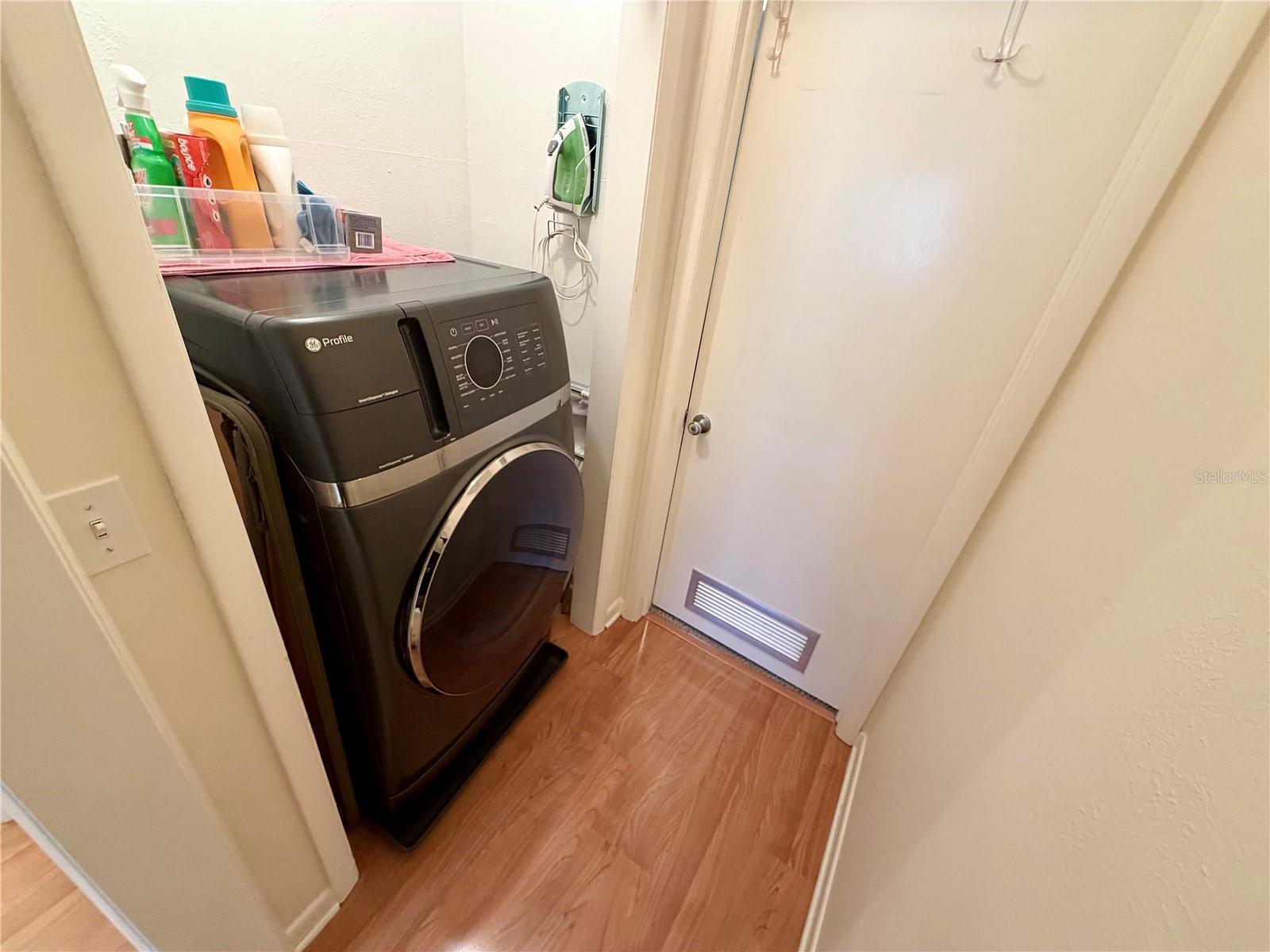 WINDSOR ARMS CONDO - Residential
