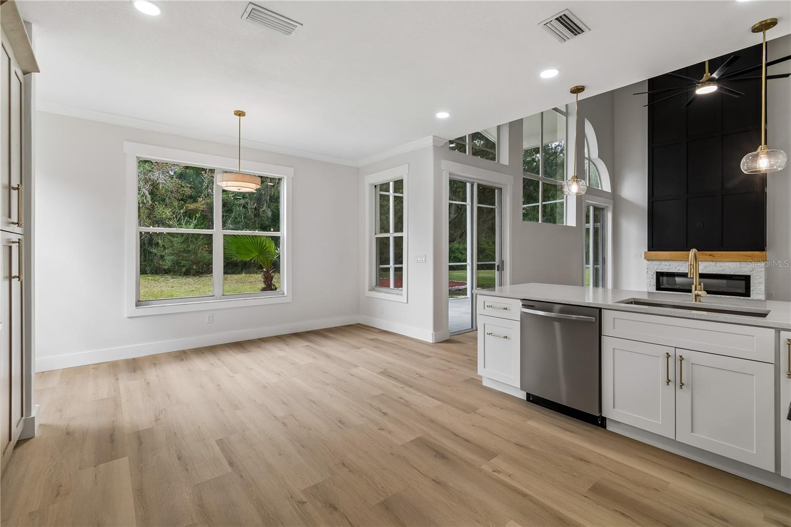 FISHHAWK RANCH - Residential