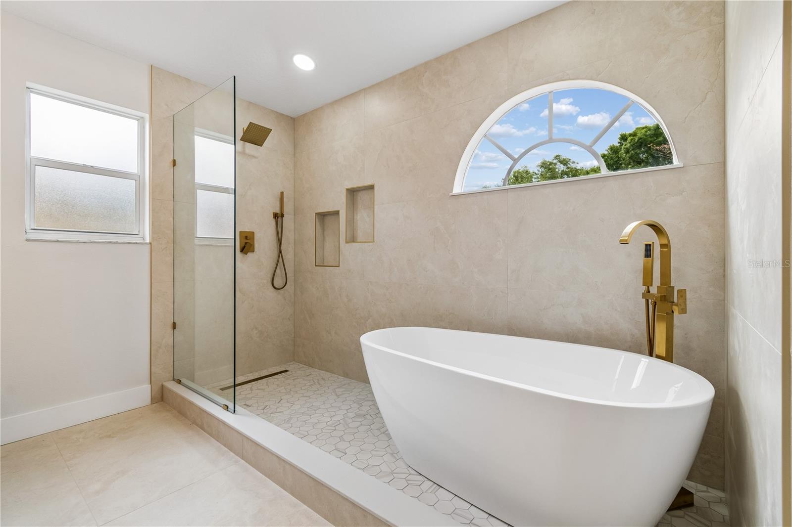 FISHHAWK RANCH - Residential