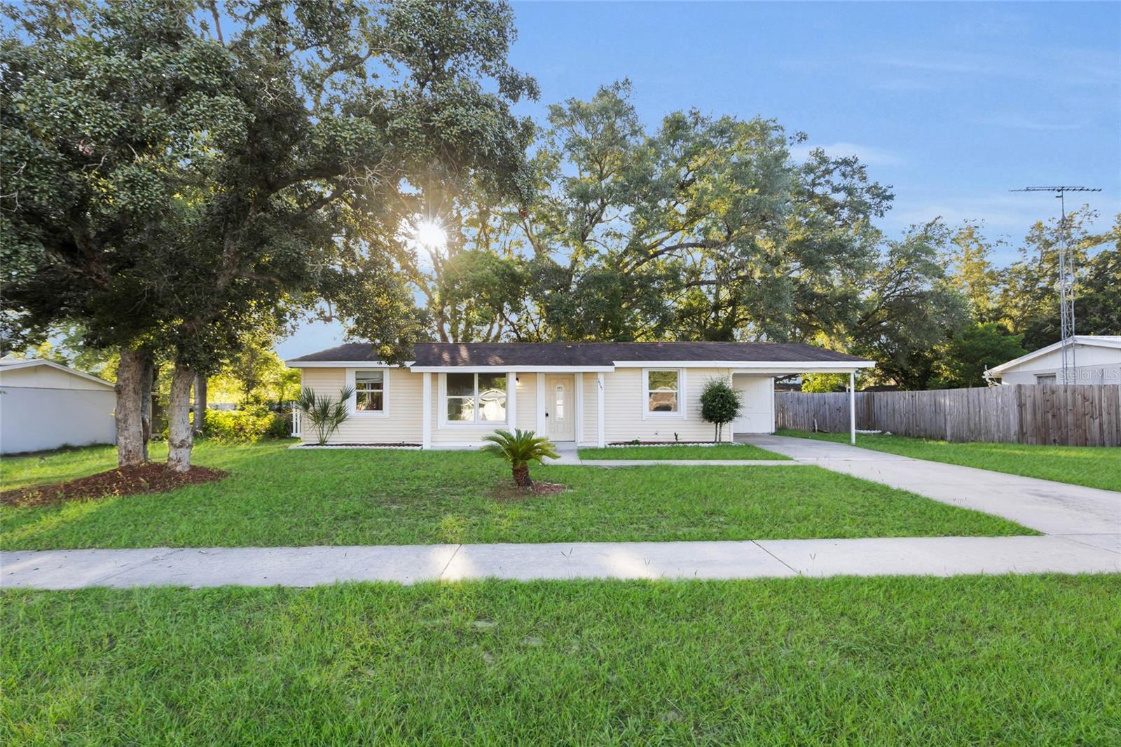 MARION OAKS UN 02 - Residential