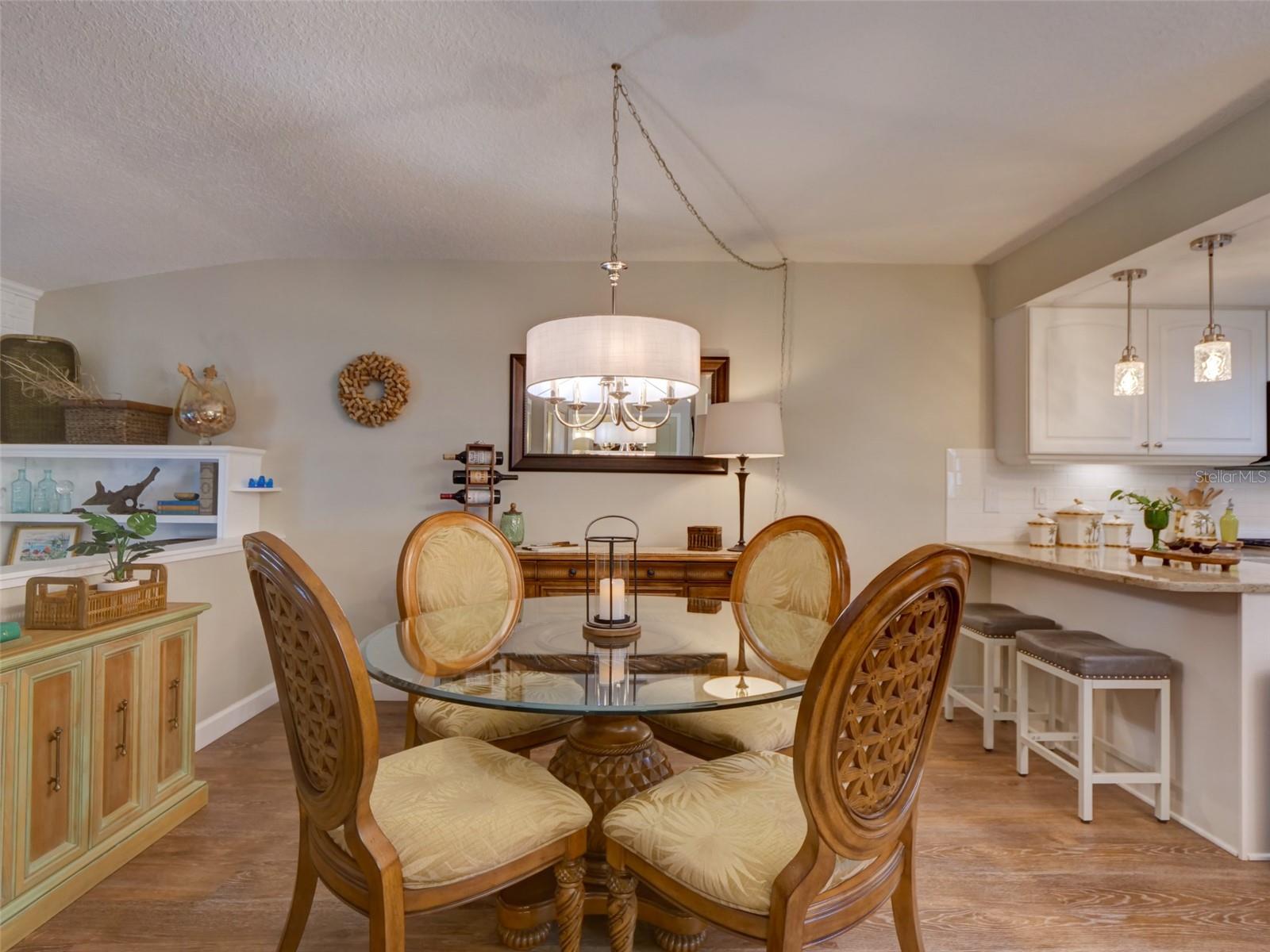 MOUNT DORA LAKE DORA VILLAS CONDO - Residential