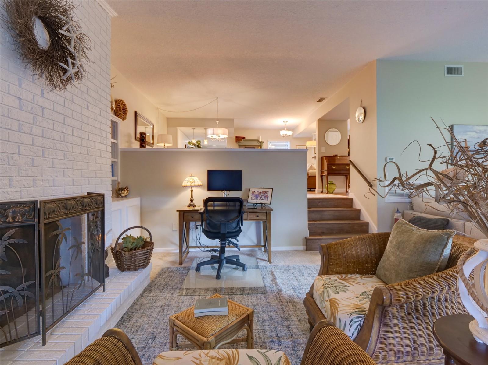 MOUNT DORA LAKE DORA VILLAS CONDO - Residential