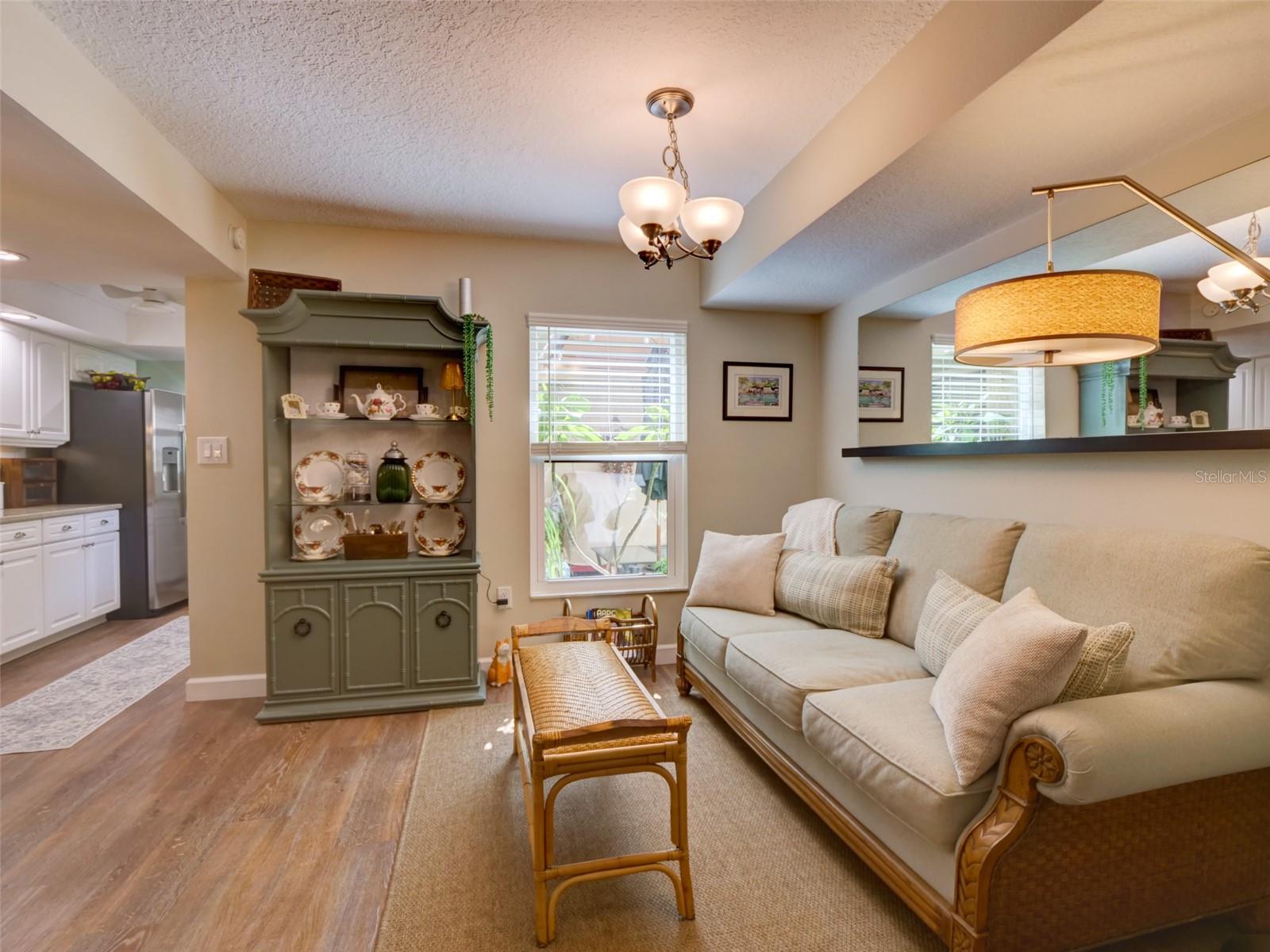 MOUNT DORA LAKE DORA VILLAS CONDO - Residential