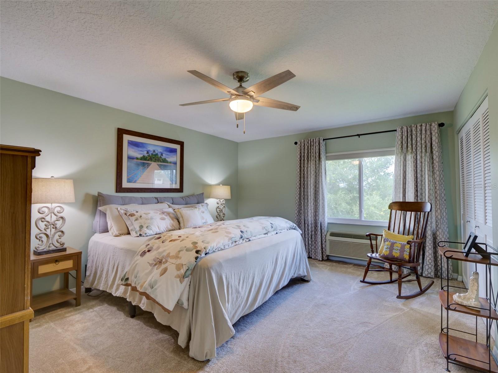 MOUNT DORA LAKE DORA VILLAS CONDO - Residential