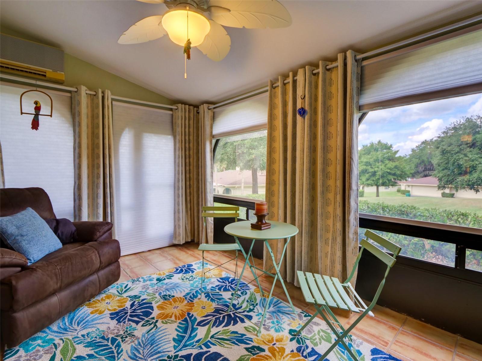 MOUNT DORA LAKE DORA VILLAS CONDO - Residential