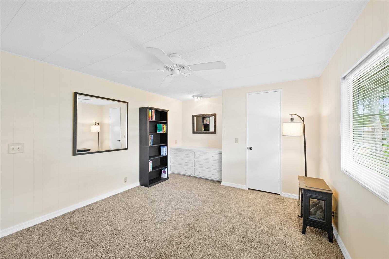 HAWTHORNE AT LEESBURG A COOP - Residential