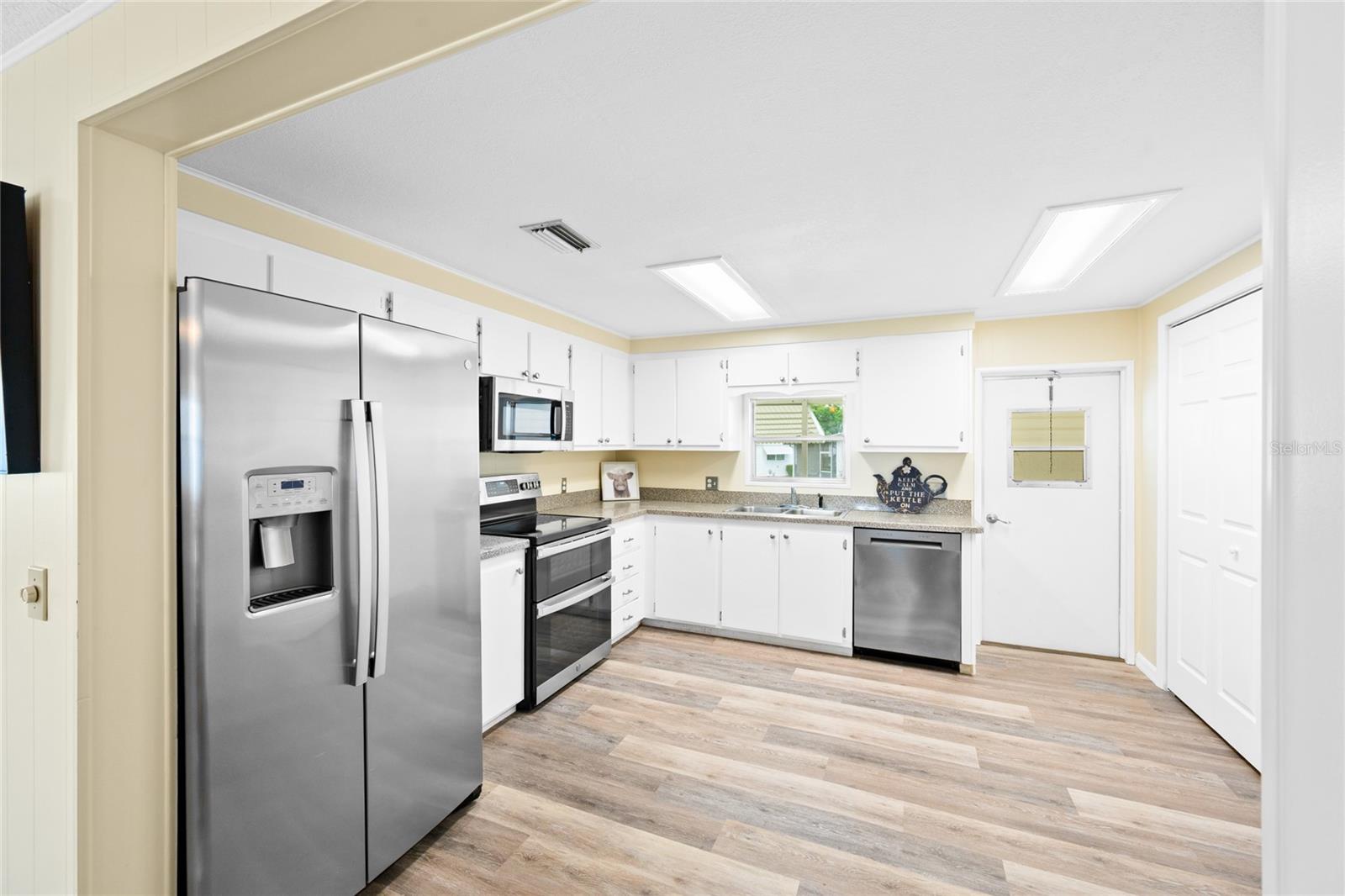 HAWTHORNE AT LEESBURG A COOP - Residential