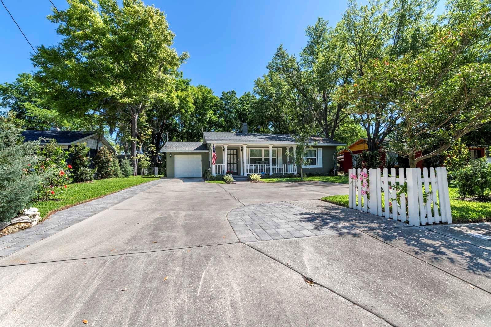 MOUNT DORA - Residential Lease