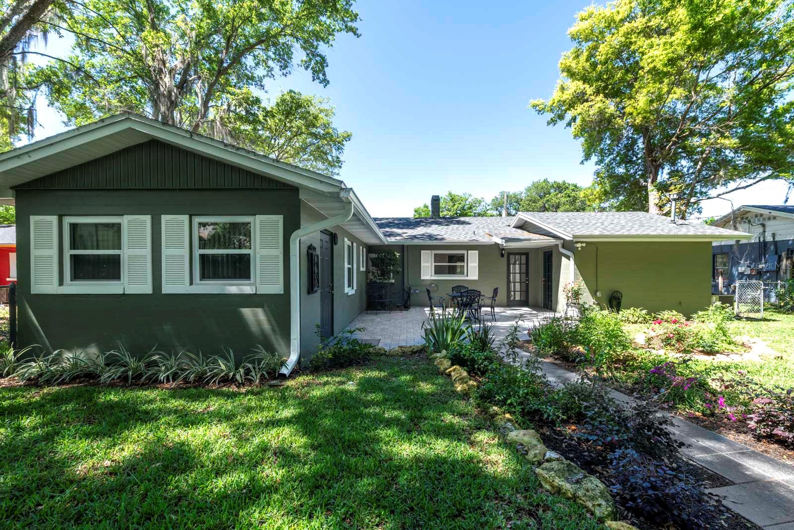 MOUNT DORA - Residential Lease