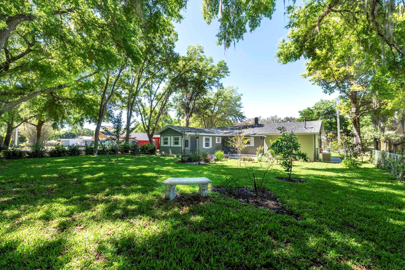 MOUNT DORA - Residential Lease