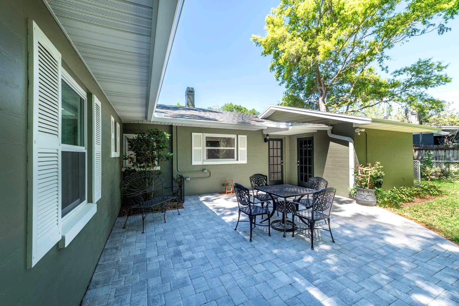MOUNT DORA - Residential Lease