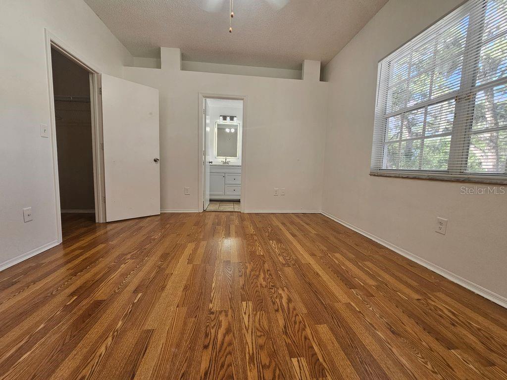 KINGSS COURT TWNHMS - Residential