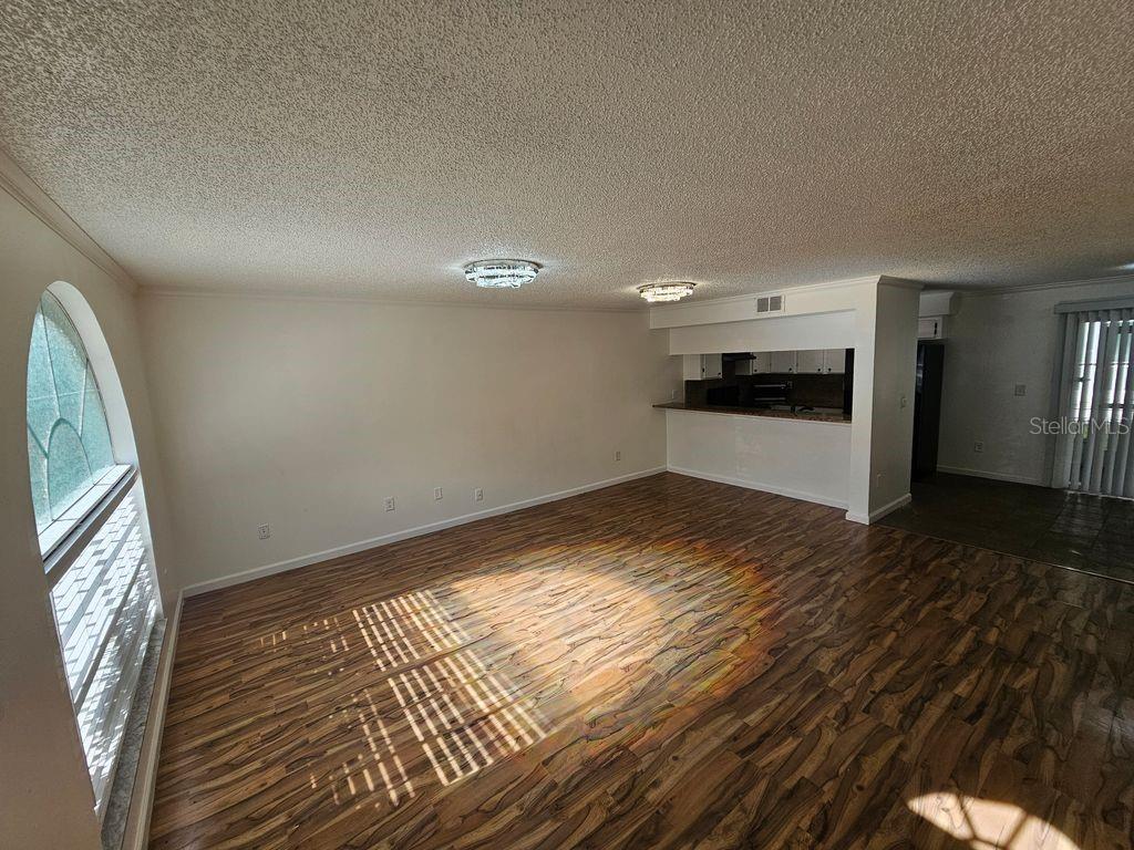 KINGSS COURT TWNHMS - Residential