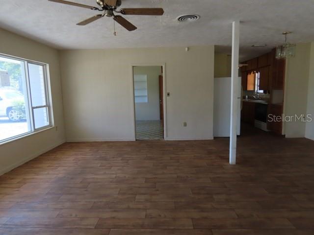 SOUTH GATE - Residential