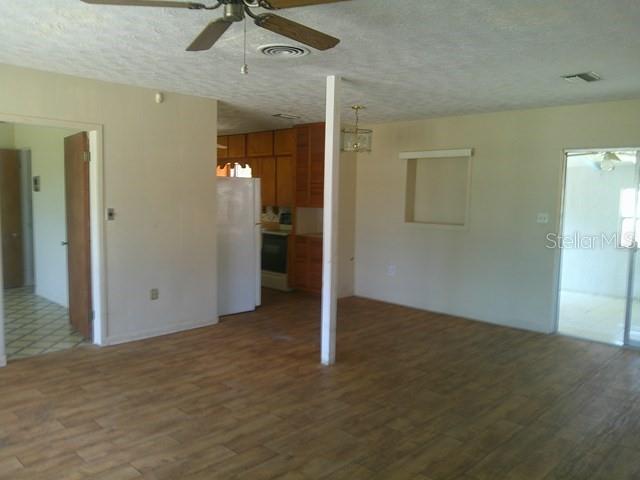 SOUTH GATE - Residential