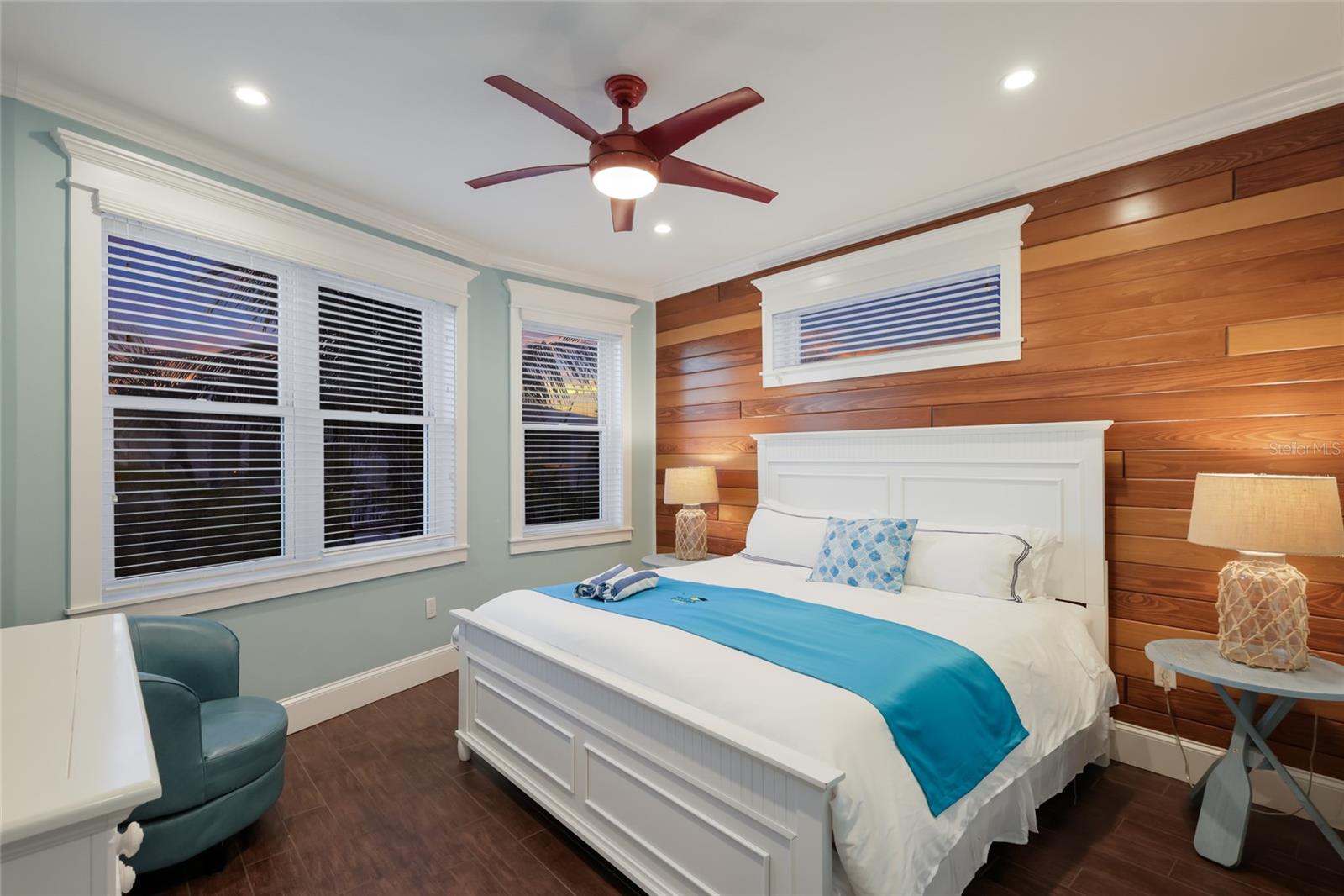 CORRECTED PLAT OF AZURE SHORES - Residential