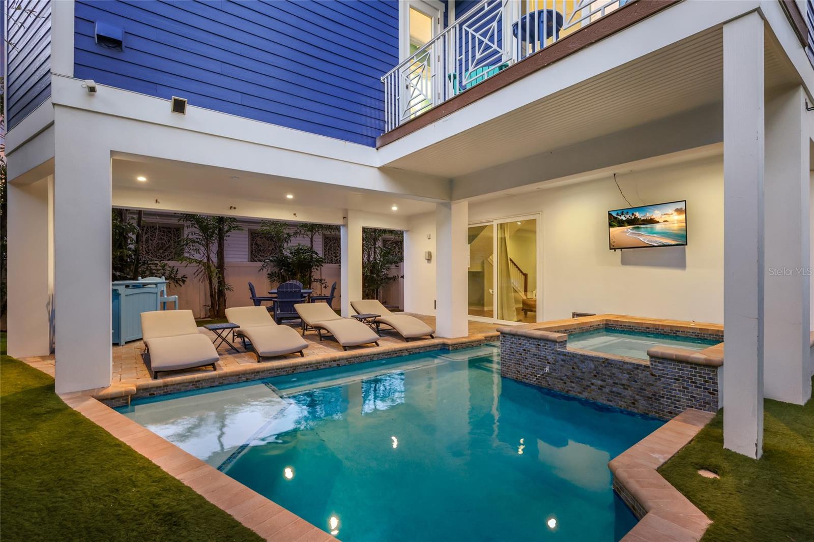 CORRECTED PLAT OF AZURE SHORES - Residential