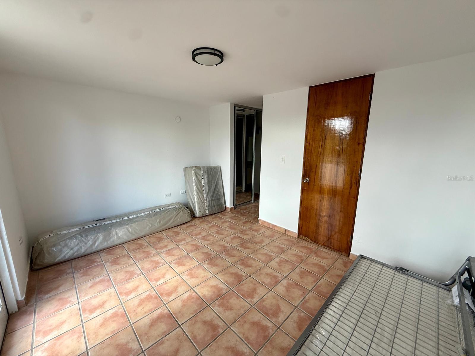 VILLAS DE GOLF WEST - Residential