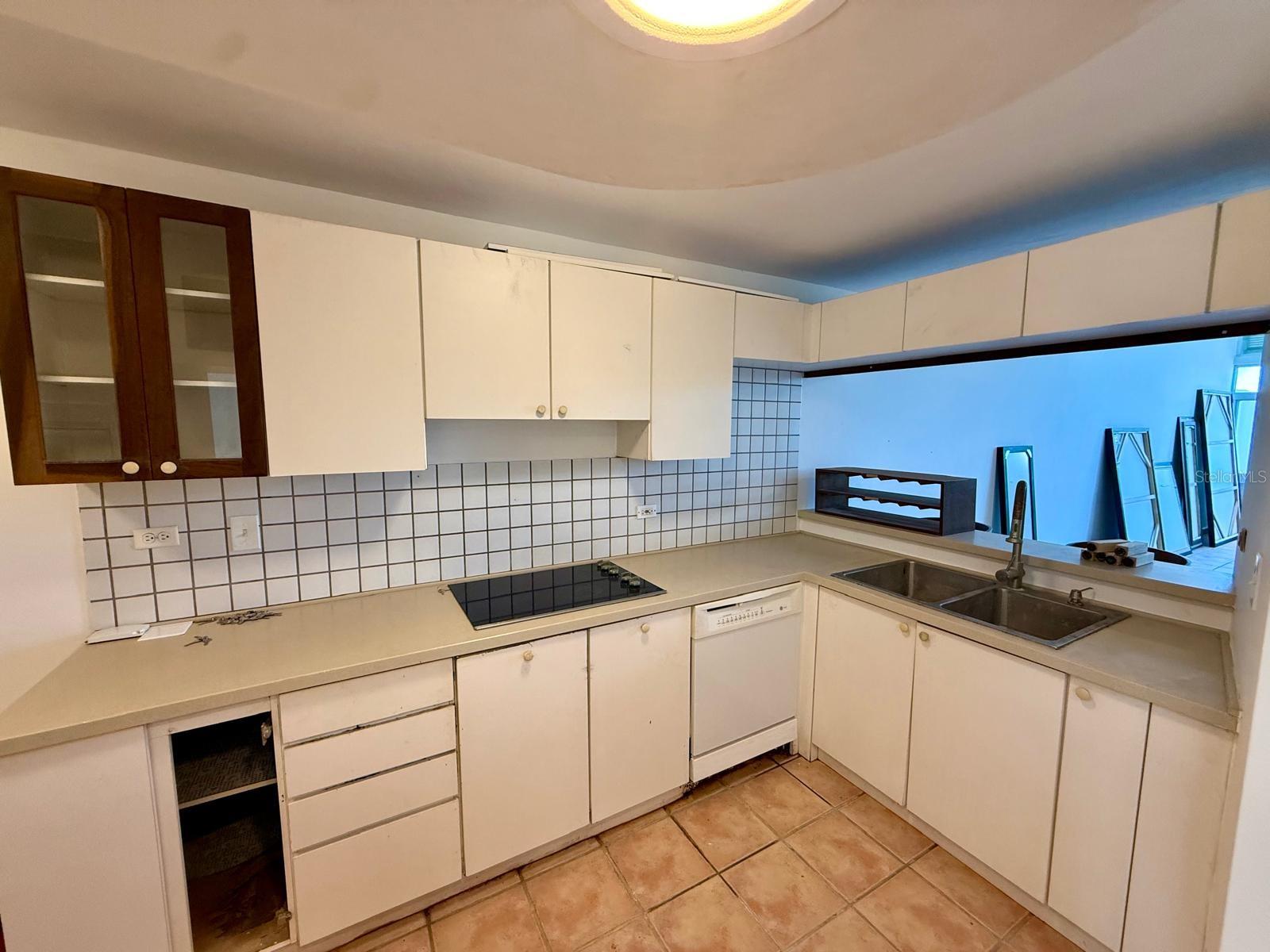 VILLAS DE GOLF WEST - Residential